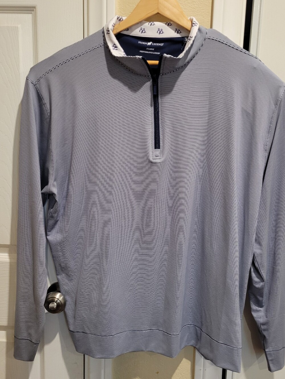 Horn Legend Performance Luxury 1/4 Zip Blue strip Pullover NWT Logo